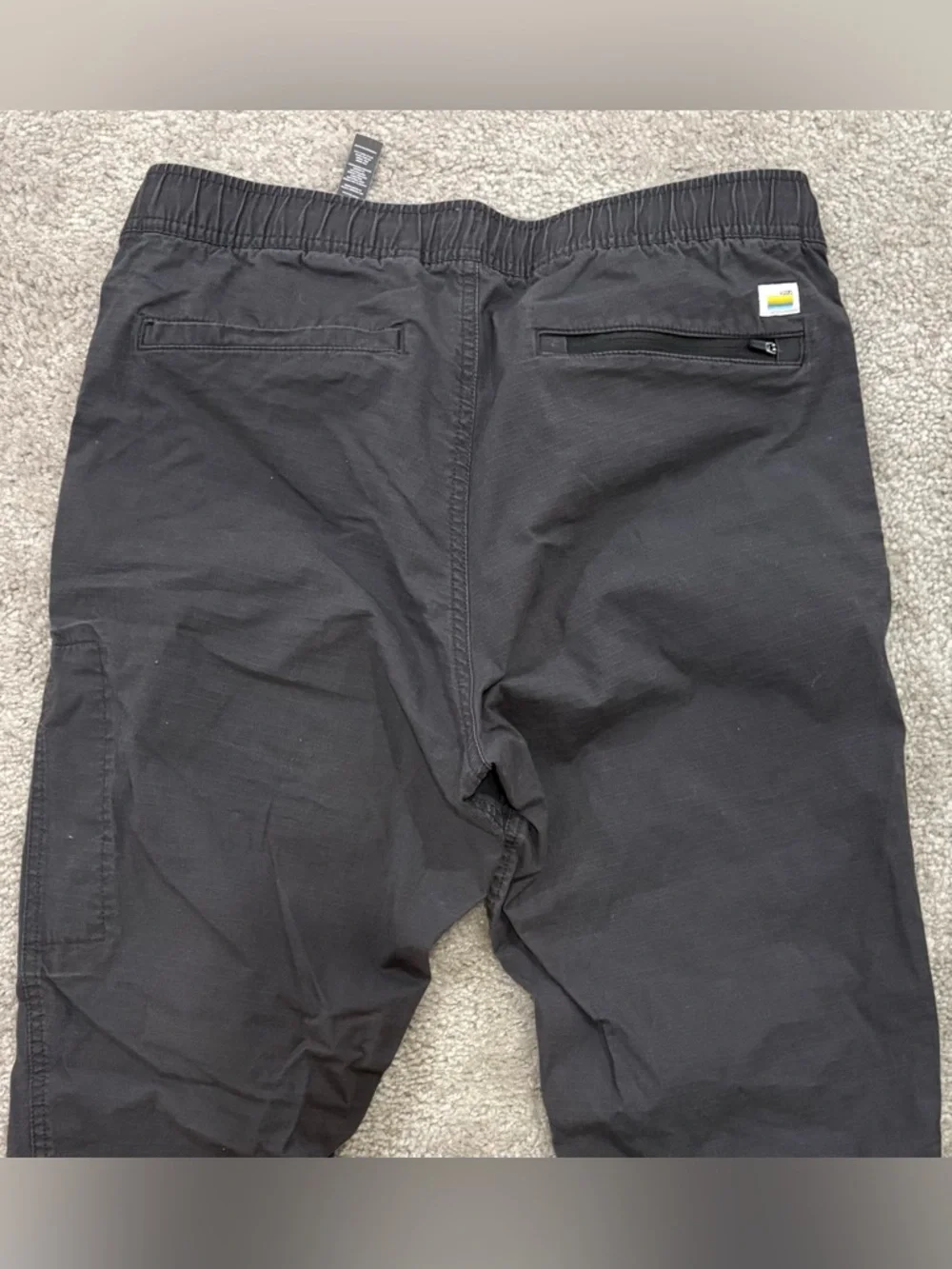 Vuori- Charcoal Drawstring Ripstop jogger with White Cord - Picture 3 of 5